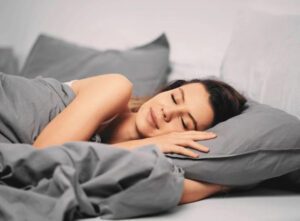 Istirahat Cukup dan Kelola Stres