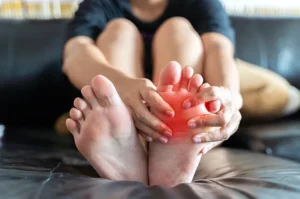 Apakah Asam Urat Selalu Harus Diobati dengan Obat