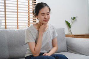 Tenggorokan Sakit yang Terasa Membakar