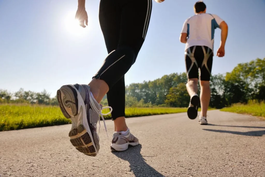 5 Sepatu yang Cocok untuk Olahraga Kamu pada Pagi Hari