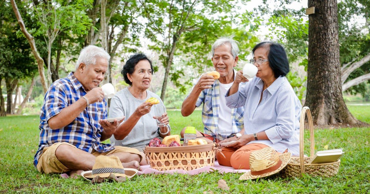 Selamatkan Hari Tua dengan Kehidupan yang Baik dan Sehat